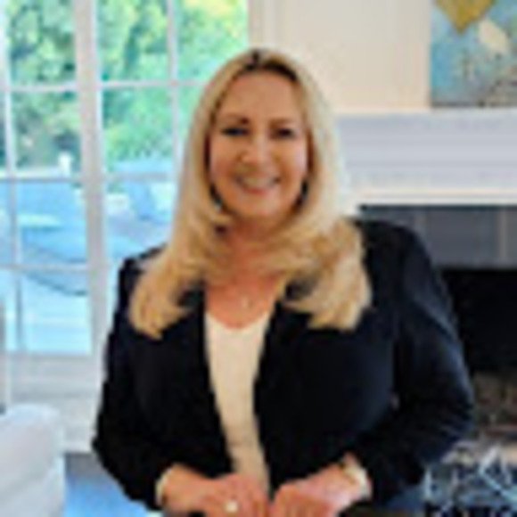 Meet your Posher, Maureen - Picture 1 of 1